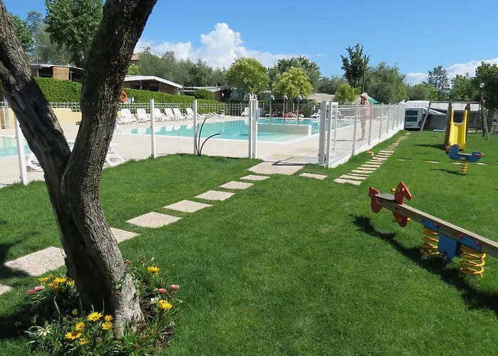 مكان تخييم San Michele