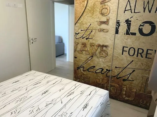 مكان تخييم San Michele